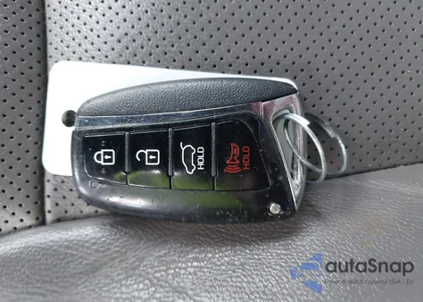 2017 Hyundai Santa Fe Se Ultimate z USA, uszkodzony, nr VIN KM8SR4HF7HU226261